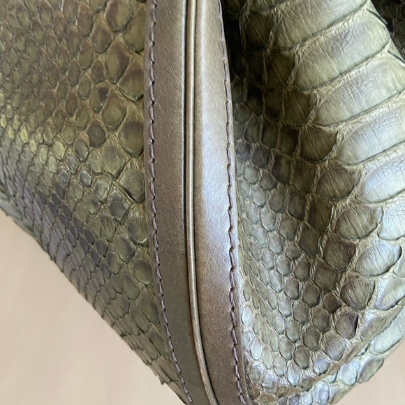 Gucci snakeskin purse in excellent condition - Picture 9 of 10